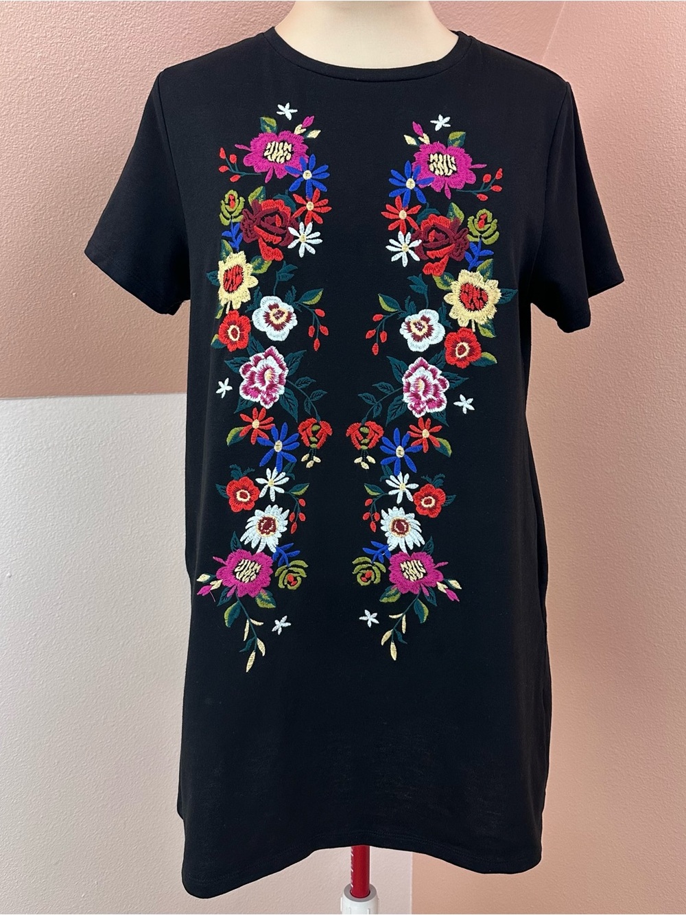 Embroidered Floral Tunic Top Women’s L Short Sleeve Pockets Boho Cottagecore - Picture 2 of 13